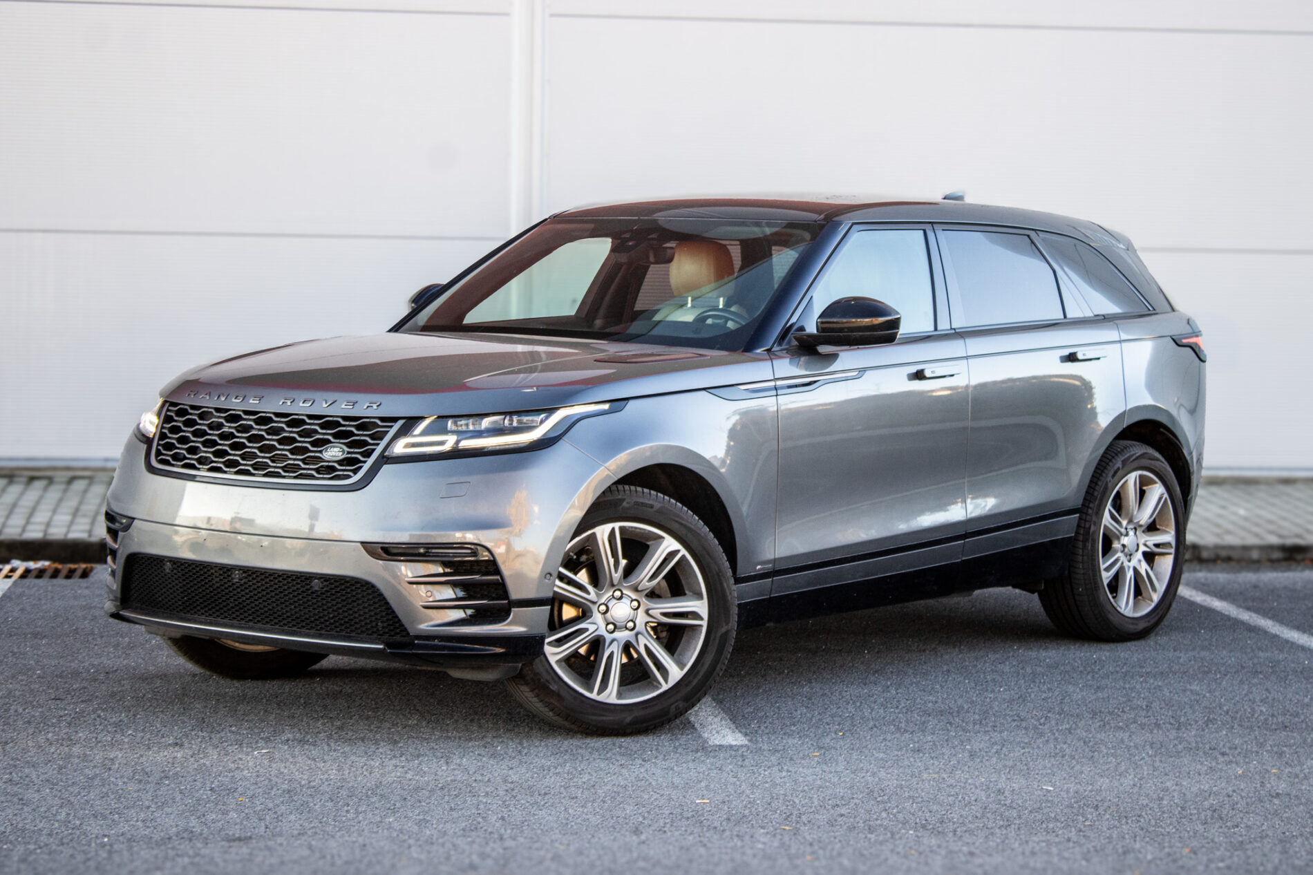 Land Rover Range Rover Velar 2.0D 177kW AT/8 2018 / AJ NA SPLÁTKY / PROTIÚČET