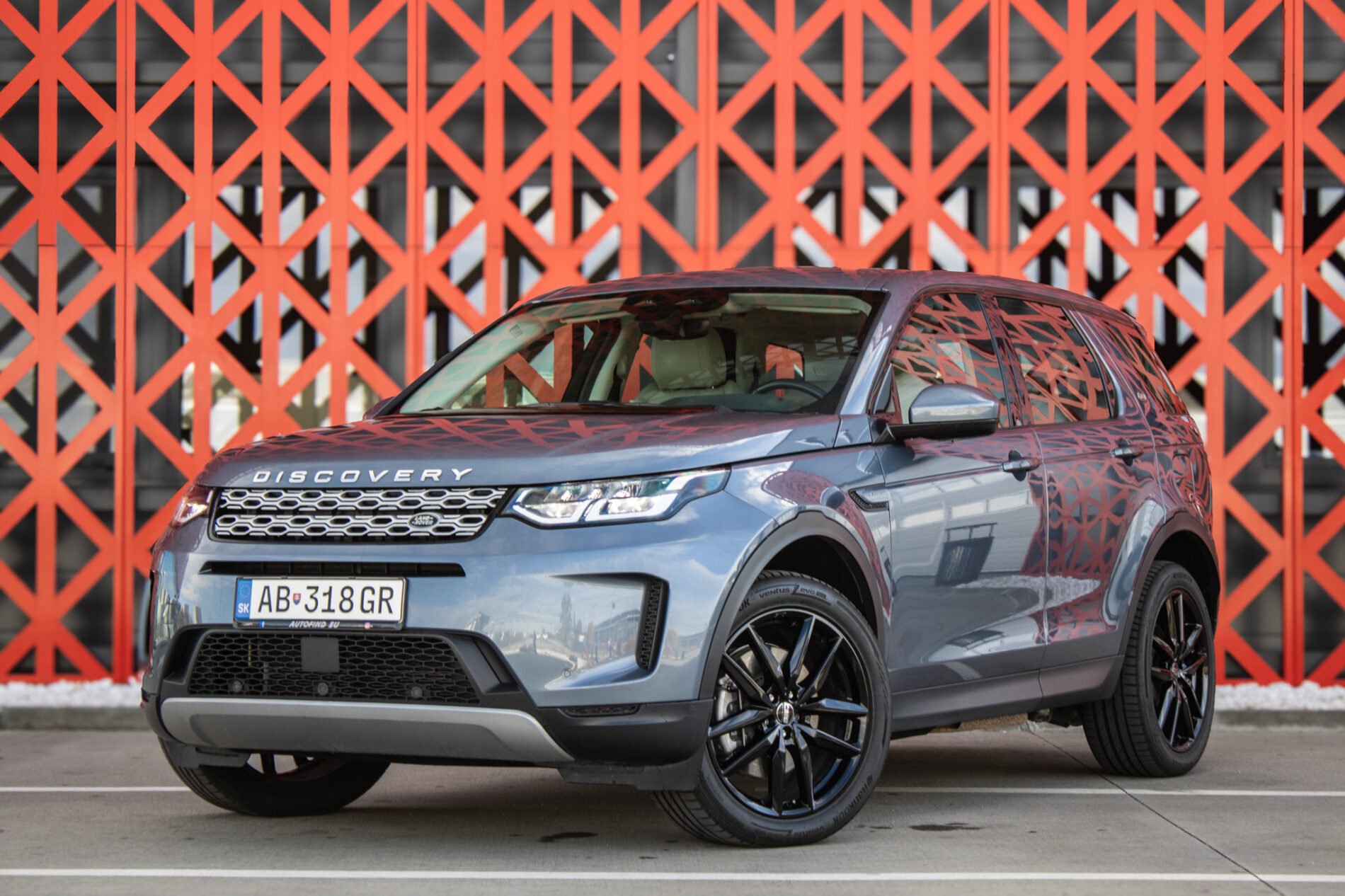 Land Rover Discovery Sport P300E 2022 147kW AT/9 PHEV 4×4 / AJ NA SPLÁTKY / PROTIÚČET