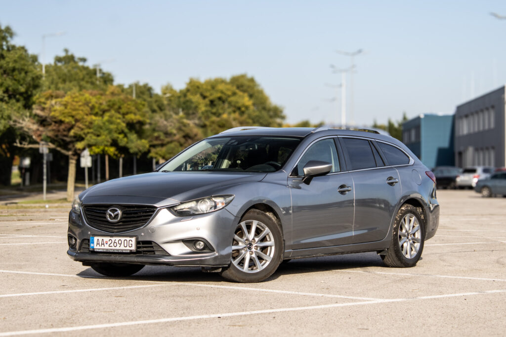 Mazda 6 Combi (Wagon) 2.0 Skyactiv-G Attraction 2013 107kW MT/6 / AJ NA SPLÁTKY / PROTIÚČET