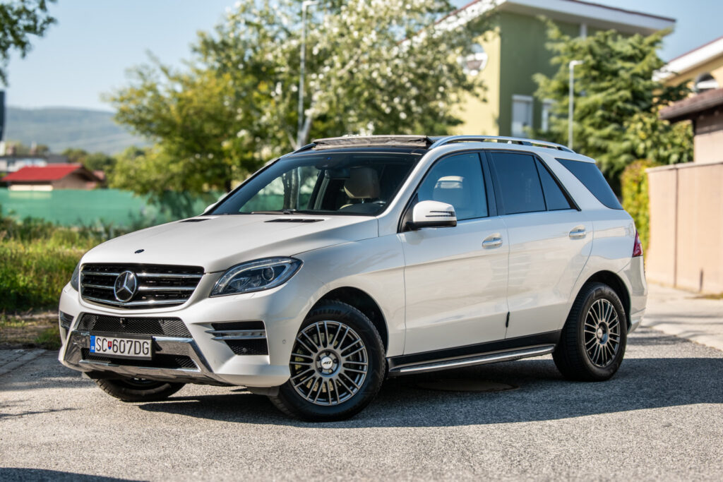 Mercedes-Benz ML 350 BlueTEC AMG line 4MATIC / AJ NA SPLÁTKY / PROTIÚČET