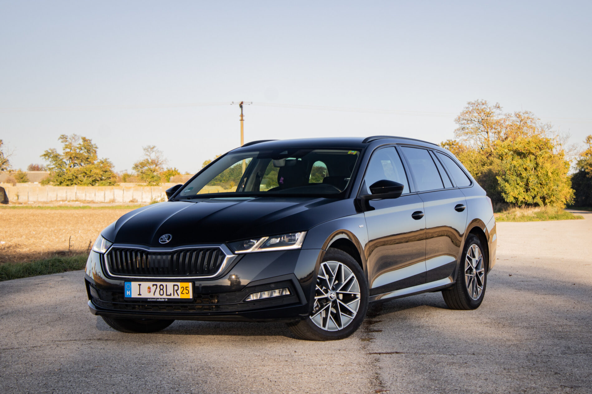 Škoda Octavia Combi IV 2.0 TDI SCR Tour DSG, 110kW, A7 / AJ NA SPLÁTKY / PROTIÚČET /