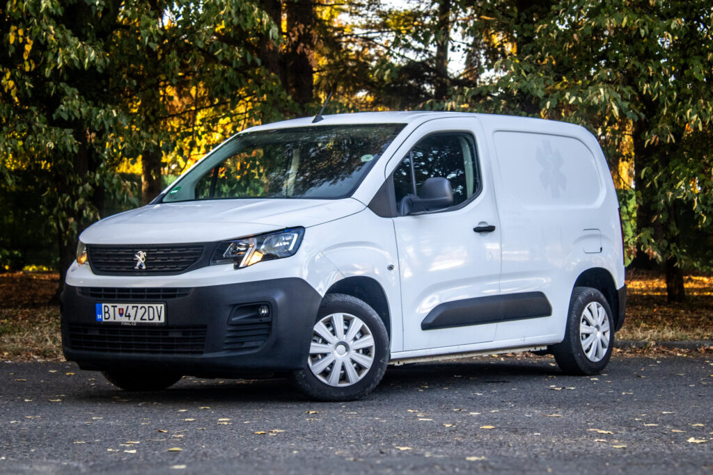 Peugeot Partner 1.5 BlueHDi 100 Premium 75kW MT/5 2021 / AJ NA SPLÁTKY / PROTIÚČET