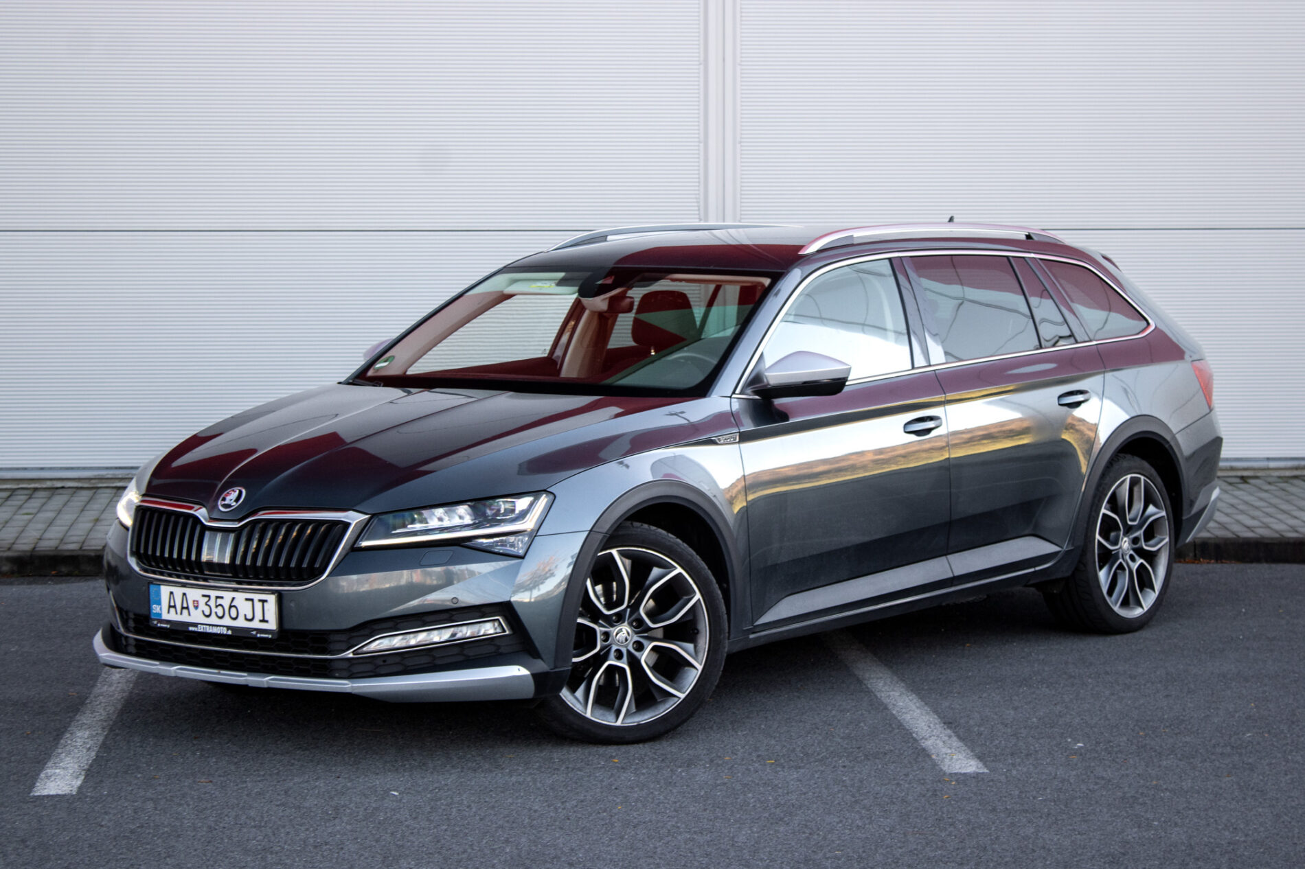 Škoda Superb Combi 2.0 TDI Scout 4x4 DSG / 147kW / A7 / ZÁRUKA / AJ NA SPLÁTKY / PROTIÚČET