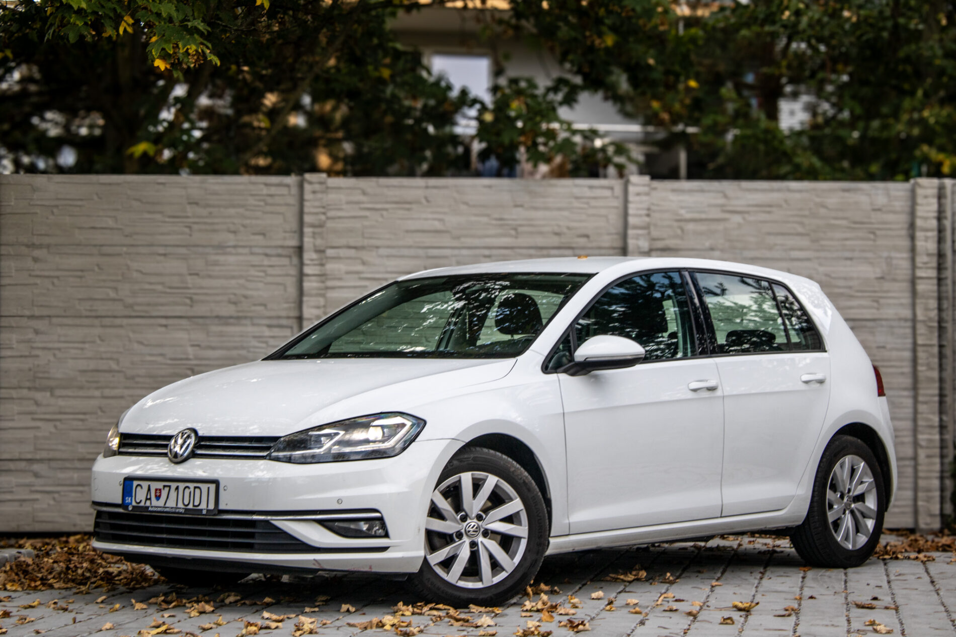 Volkswagen Golf 7 1.5 TSI BMT Highline 110kW MT/6 2017 / AJ NA SPLÁTKY / PROTIÚČET