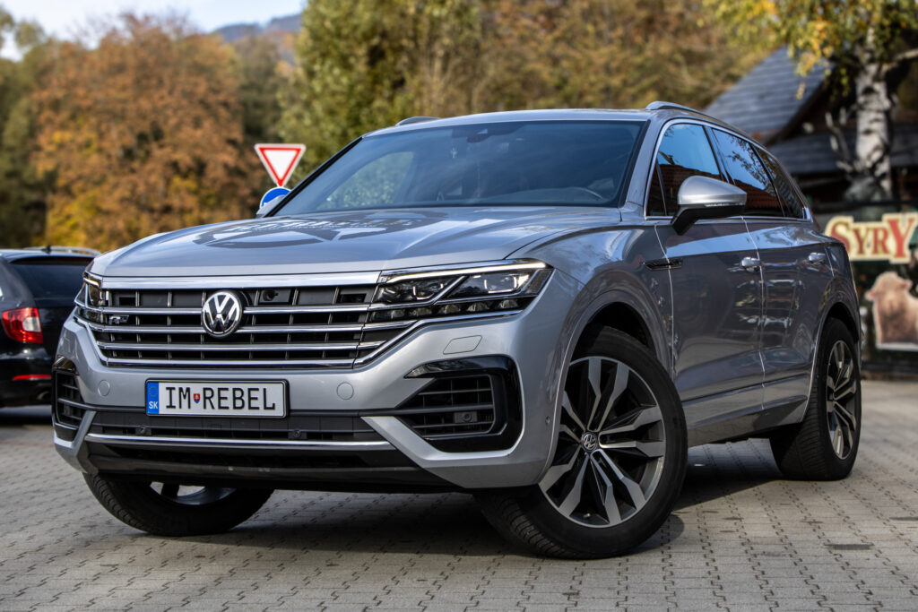 Volkswagen Touareg 3.0 V6 TDI SCR R-Line 210kW AT/8 2018 / AJ NA SPLÁTKY / PROTIÚČET